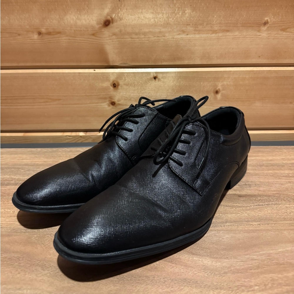 Like New - Men’s John Ashford Haydenn Black Dress Shoes - Size 11